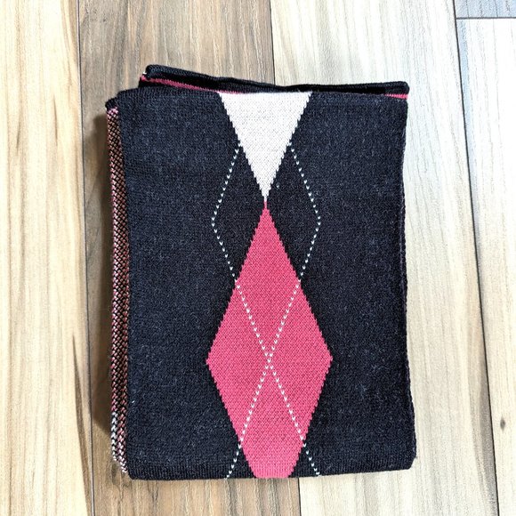 NWOT RICKI'S Women's PINK Diamond Scarf 100% Acrylic Neck Warmer 77" x 6… - Picture 5 of 6